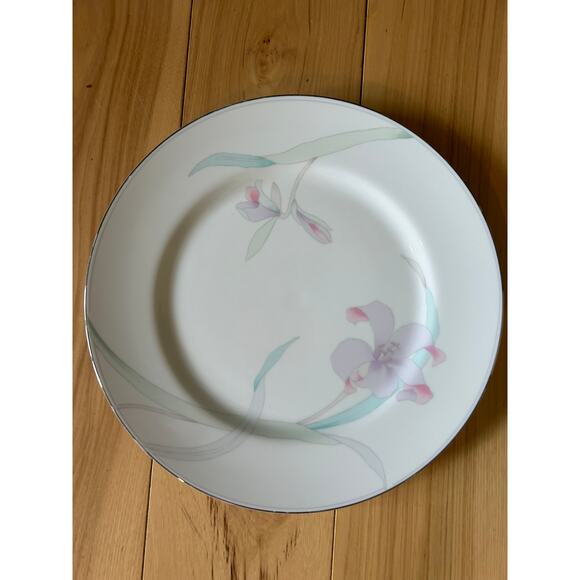 5 Mikasa June Garden Dinner Plates 10.75" Platinum Trim - Picture 5 of 12